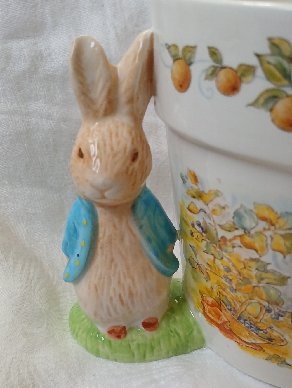 Telaflora Beatrix Potter Peter Rabbit Spring Flowerpot Ceramic Planter 1997 - Picture 2 of 10